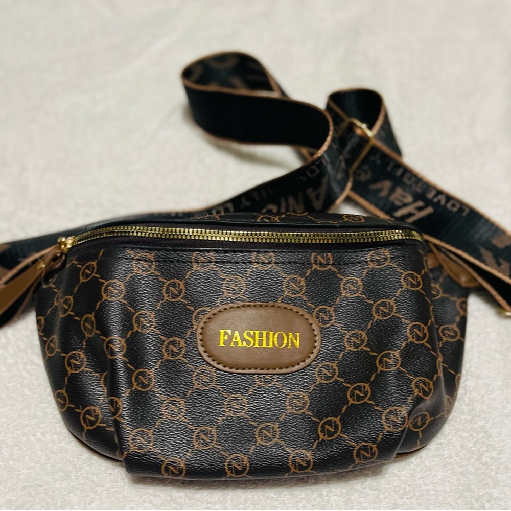 Fanny pack brown